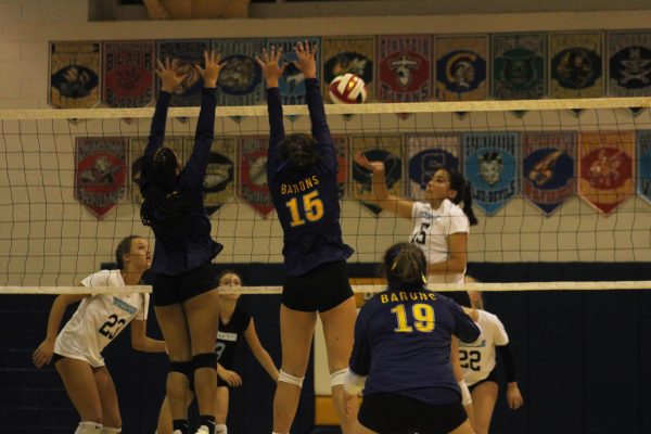 Barons Volleyball Continues to Roll