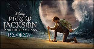 Percy Jackson y los dioses del Olimpo, una nueva versión de una de sus series de libros favoritas, ha causado sensación.

Percy Jackson and the Olympians, a fresh take on a favorite book series, has made a splash.