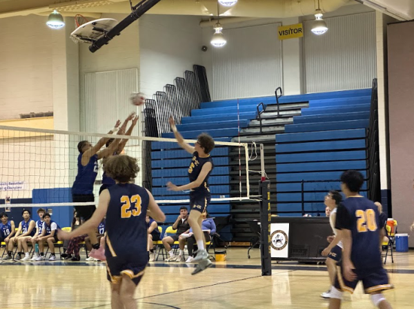 Boys volleyball faces off against Blake 