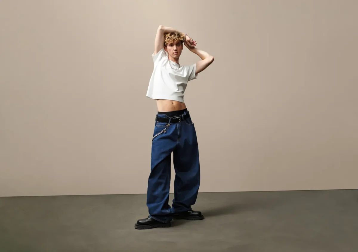 Troye Sivan models GAP jeans during his ad campaign.

